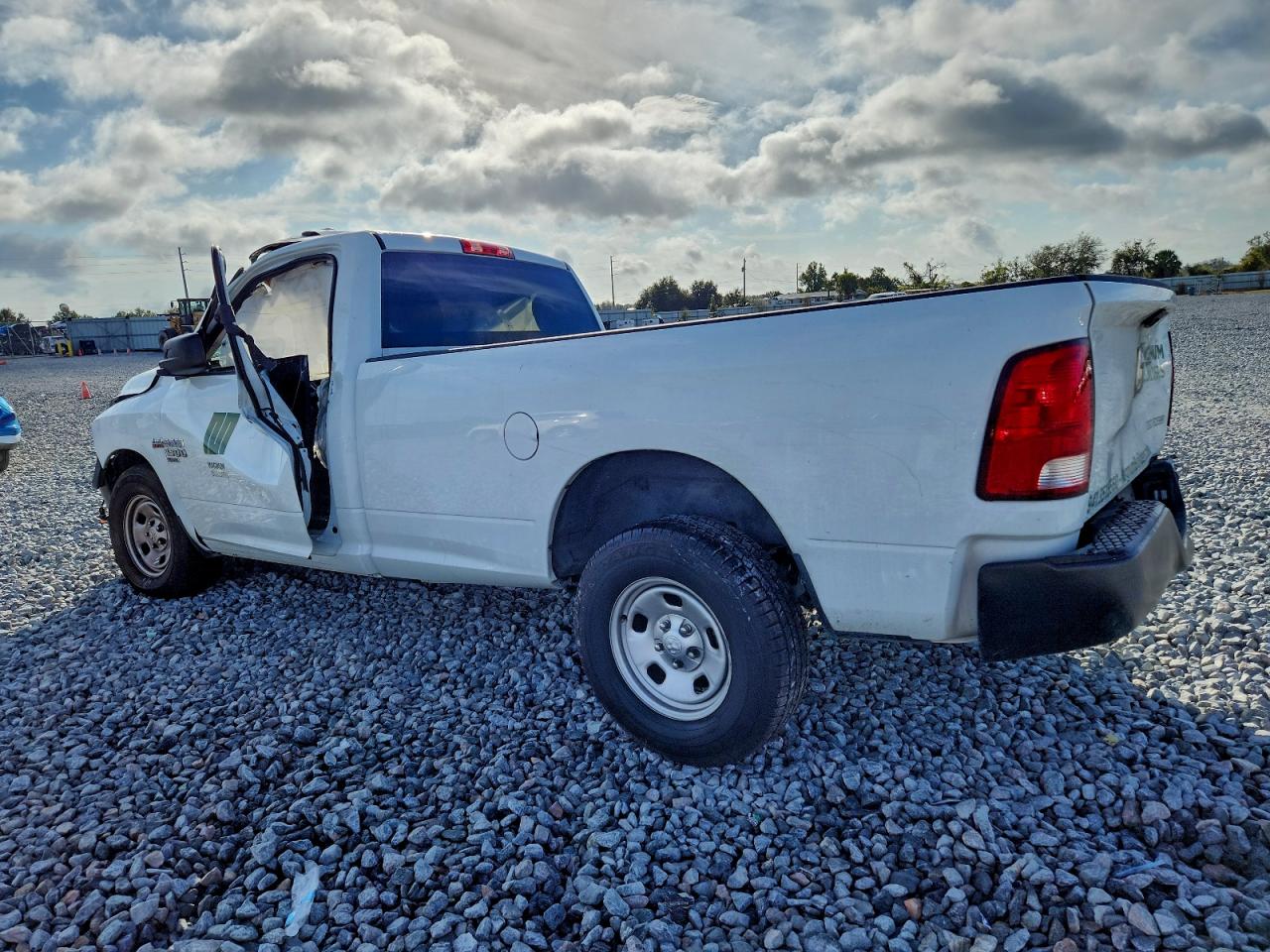 2023 RAM 1500 CLASSIC TRADESMAN photo 2