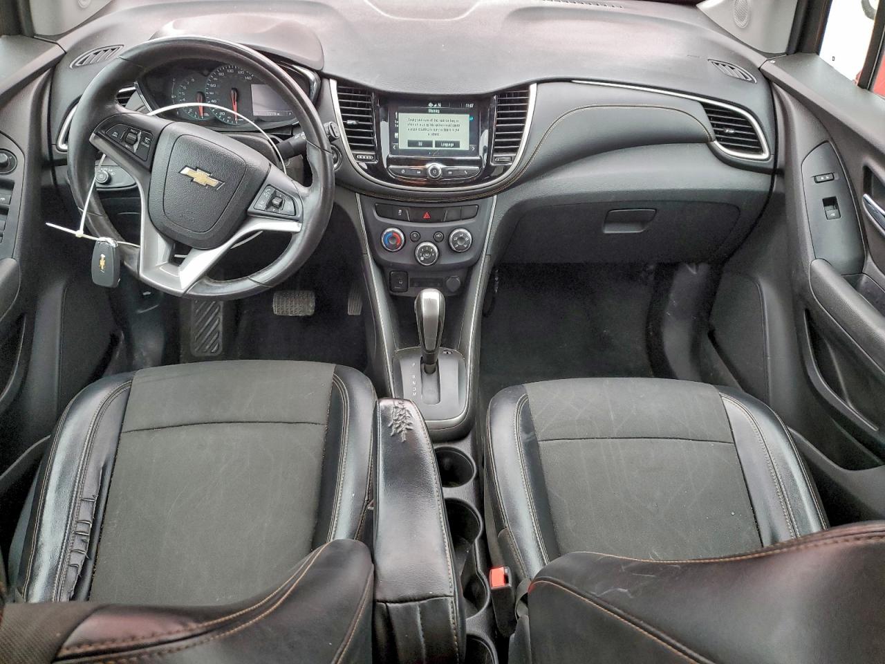 2017 CHEVROLET TRAX 1LT photo 8