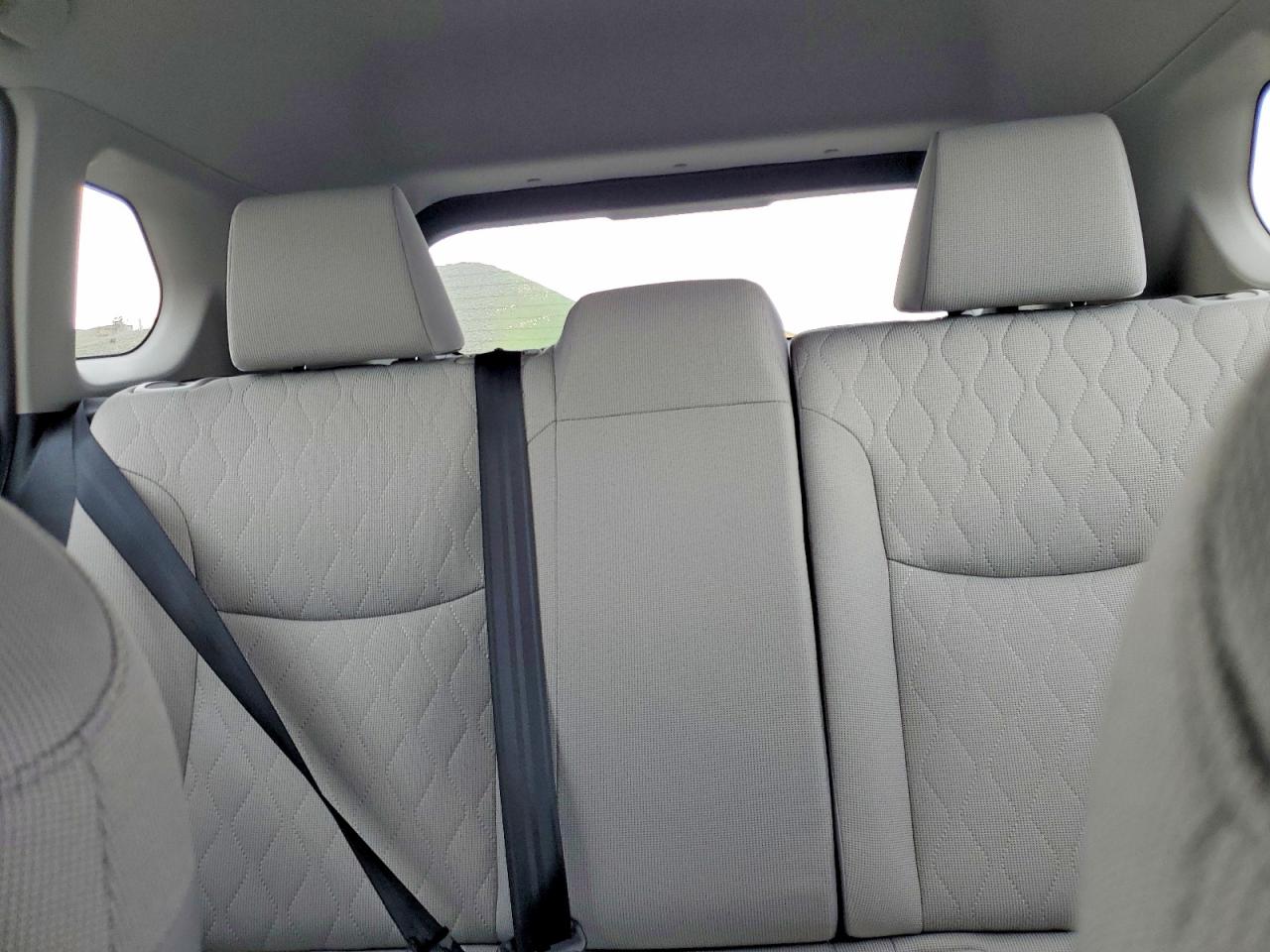 2025 TOYOTA COROLLA CROSS L photo 10