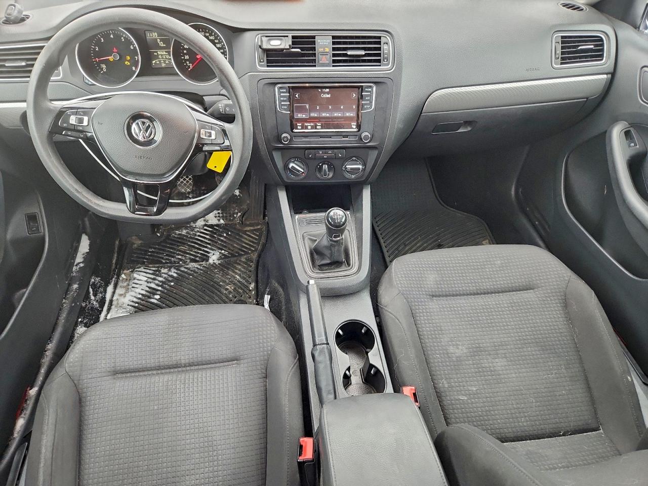 2015 VOLKSWAGEN JETTA SE photo 8