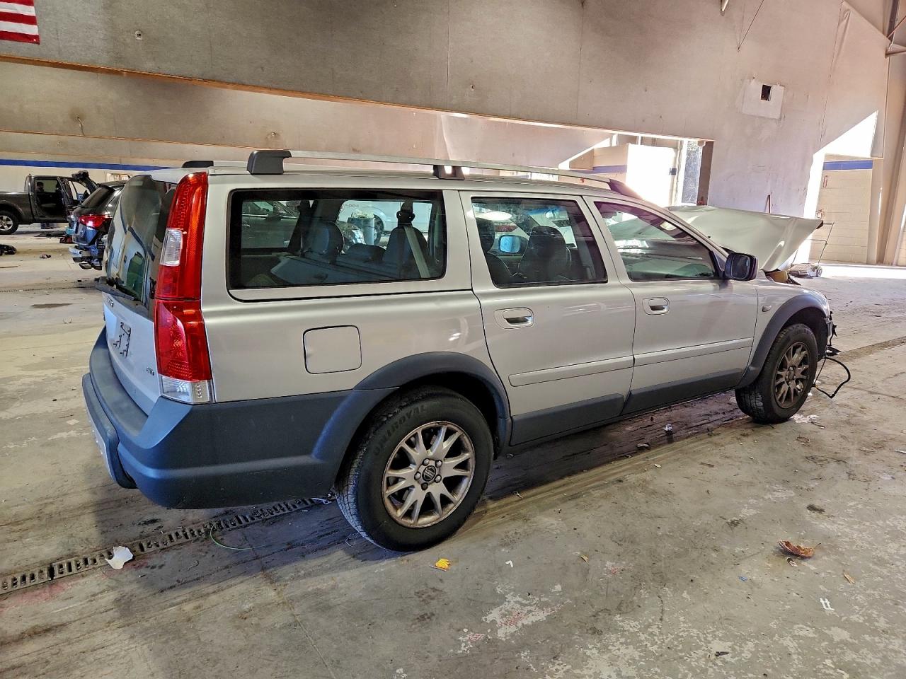 2005 VOLVO XC70 photo 7