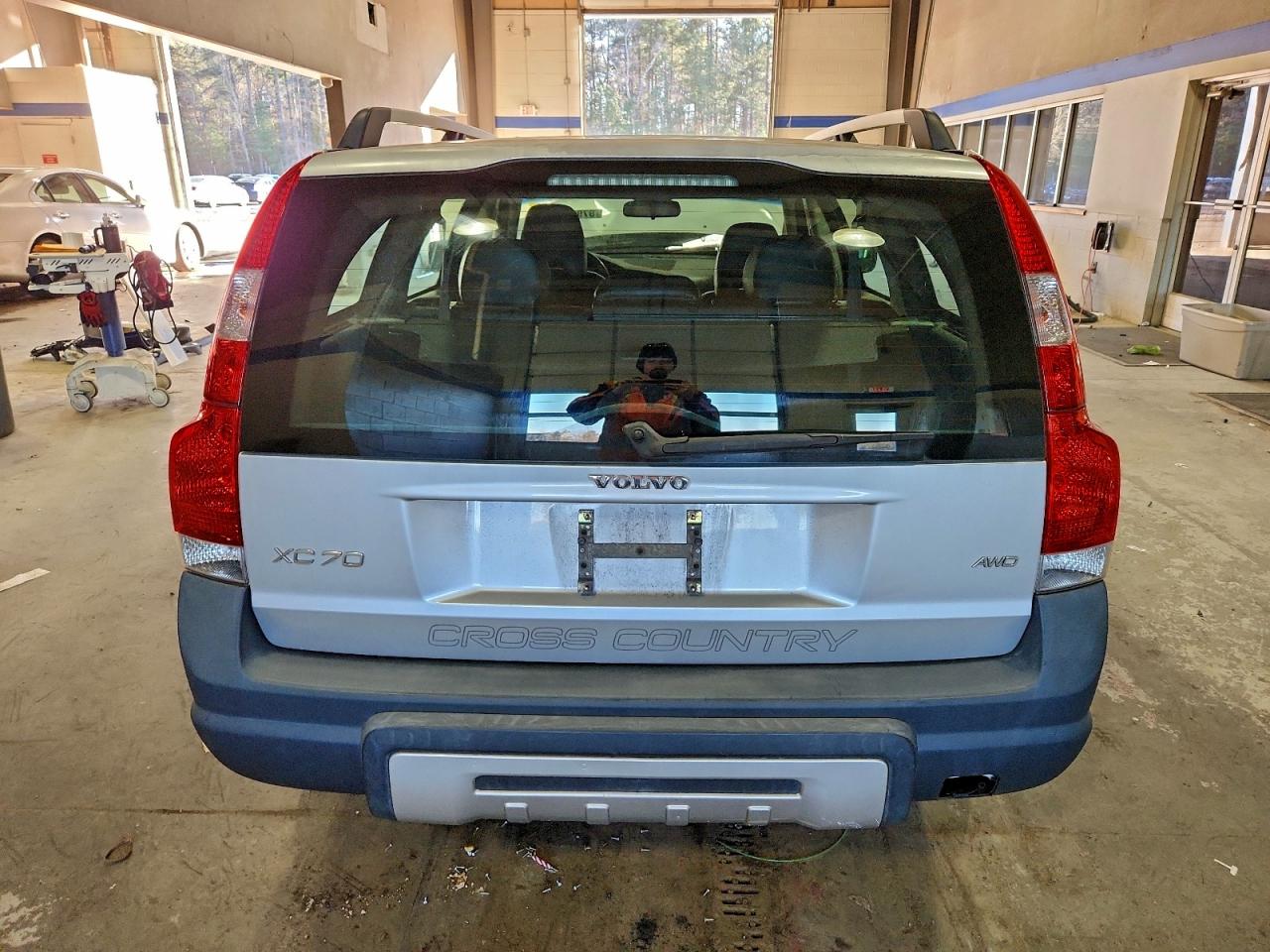 2005 VOLVO XC70 photo 16