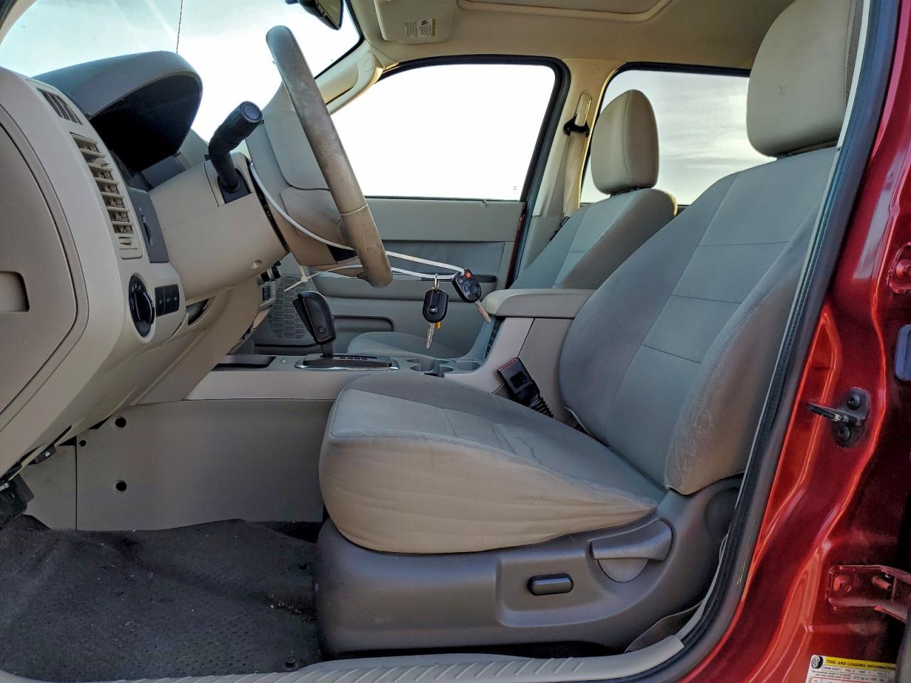 2012 FORD ESCAPE XLT photo 7