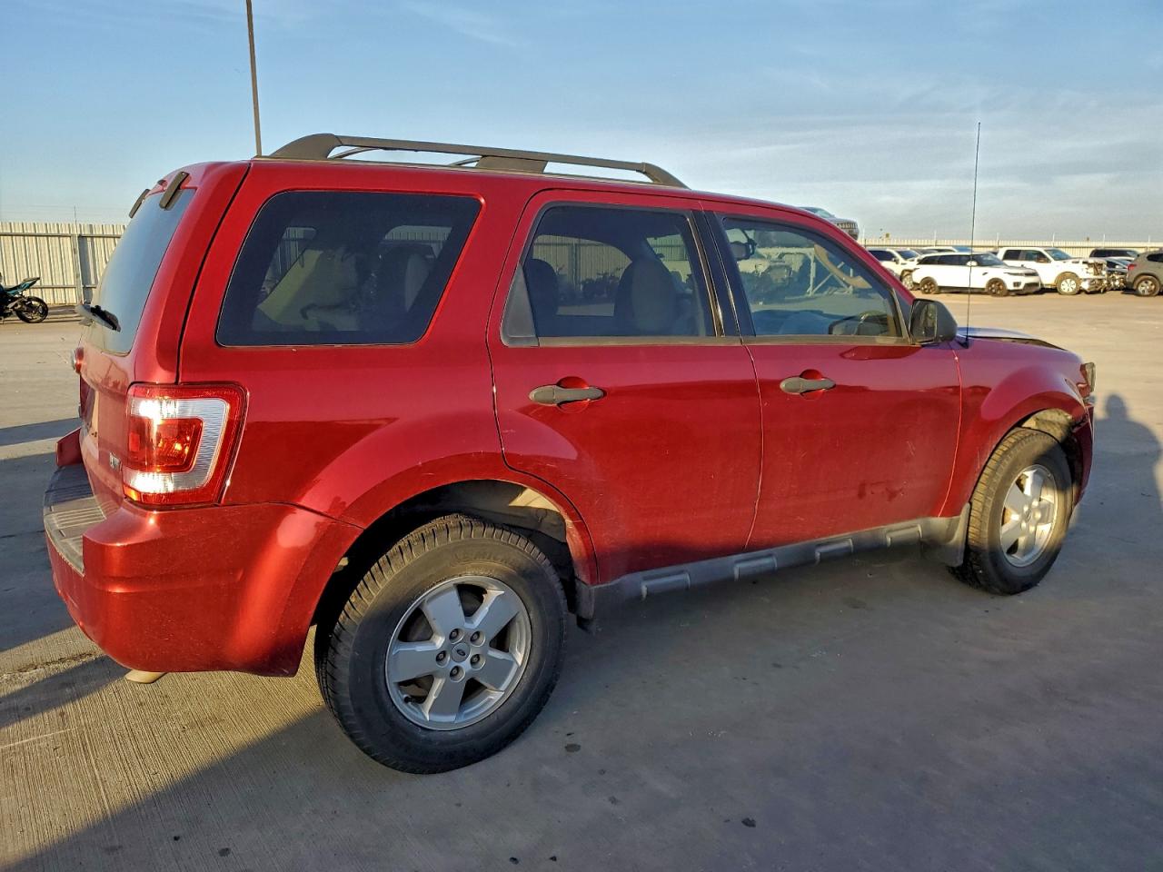 2012 FORD ESCAPE XLT photo 3