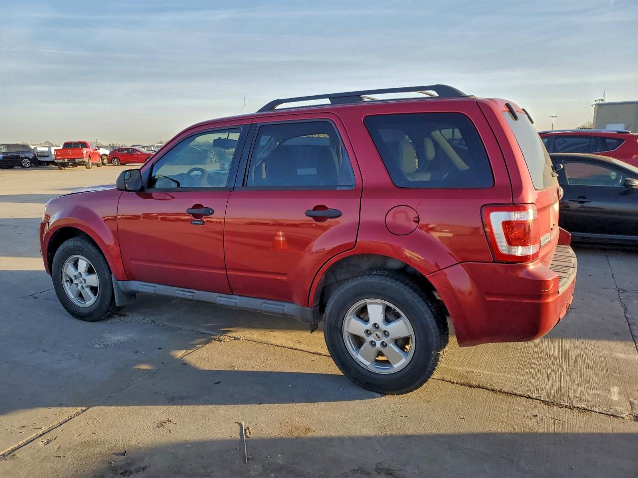 2012 FORD ESCAPE XLT photo 2