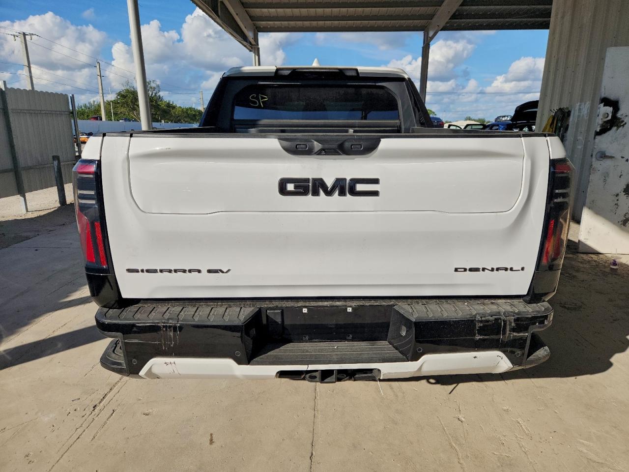 2025 GMC SIERRA DENALI photo 6
