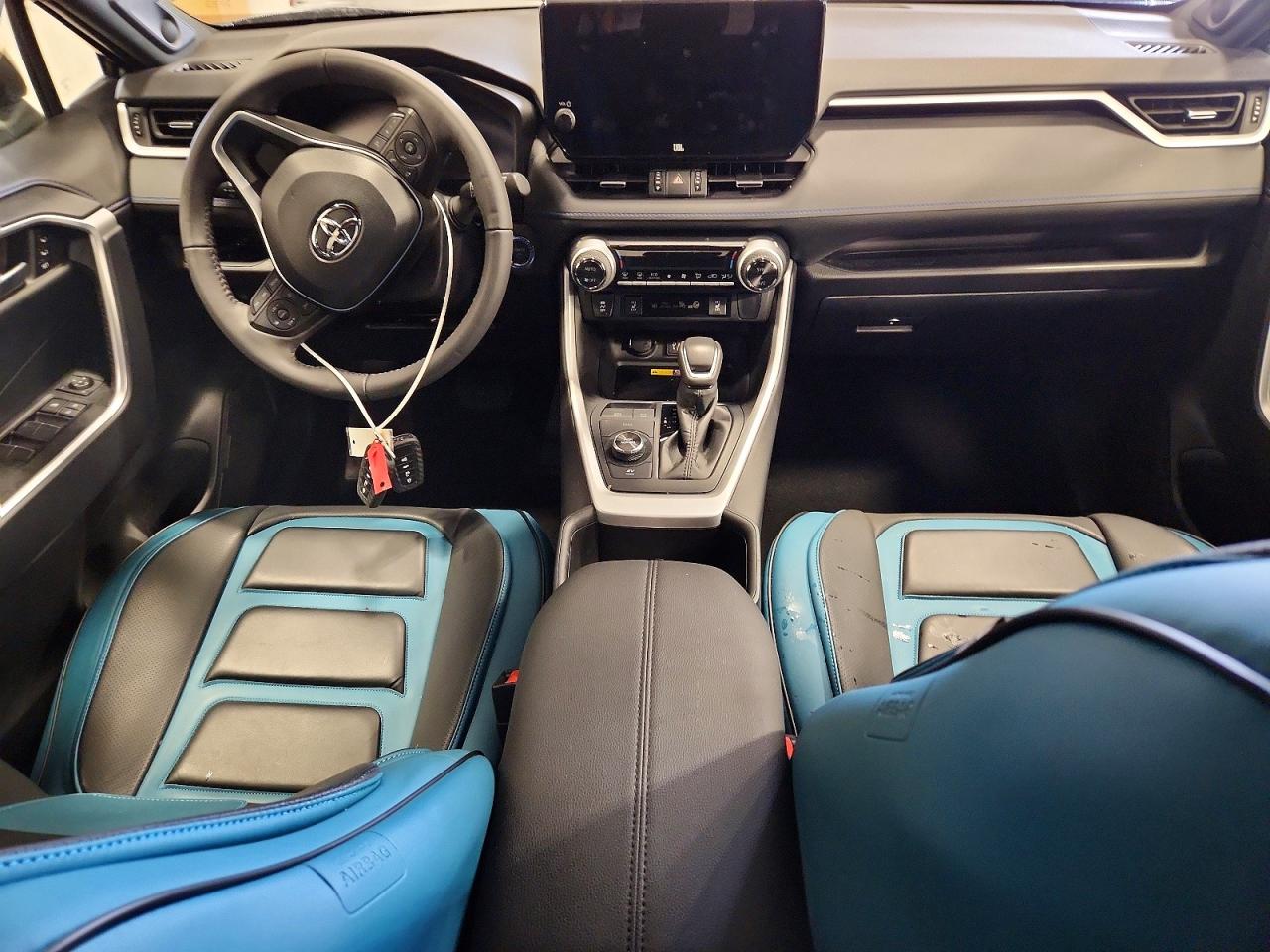 2025 TOYOTA RAV4 XSE photo 8