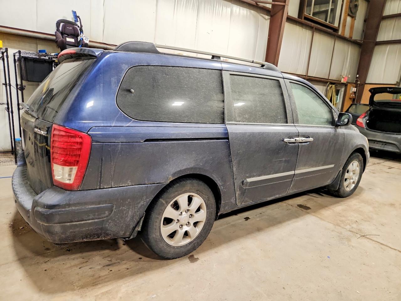 2007 HYUNDAI ENTOURAGE GLS photo 5