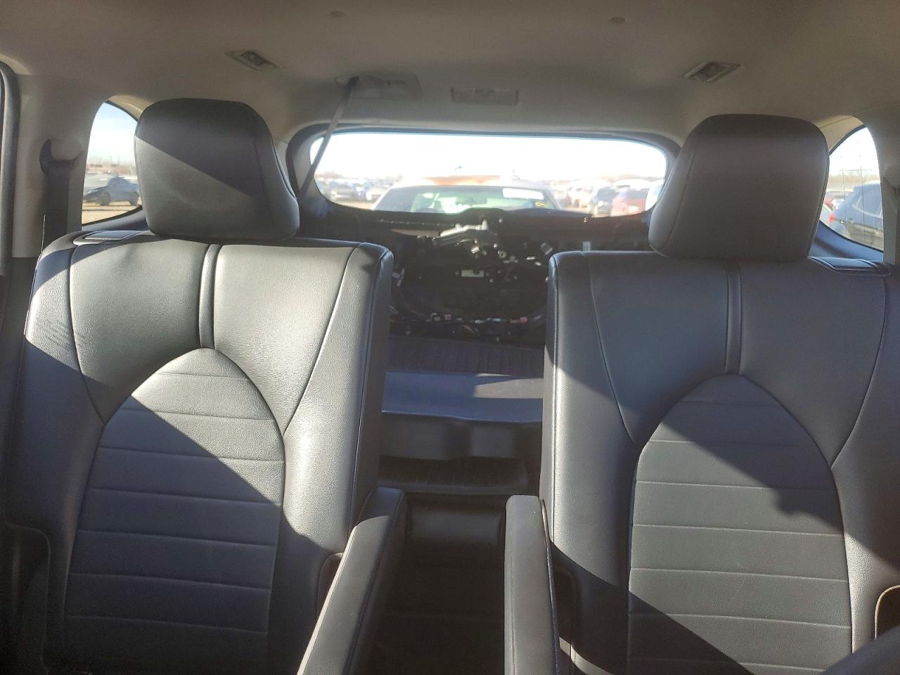 2021 TOYOTA HIGHLANDER XLE photo 19