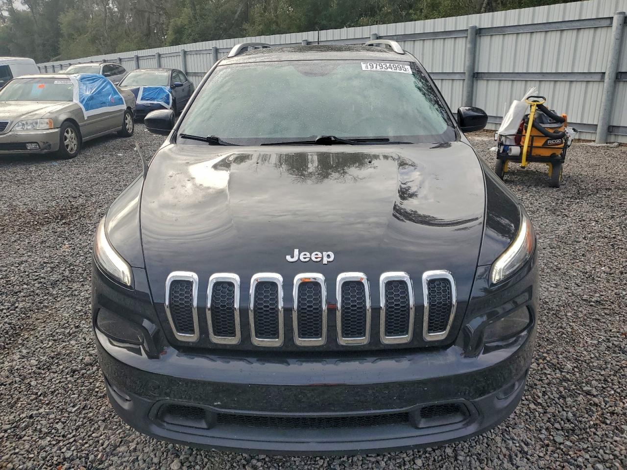 2015 JEEP CHEROKEE LATITUDE photo 5