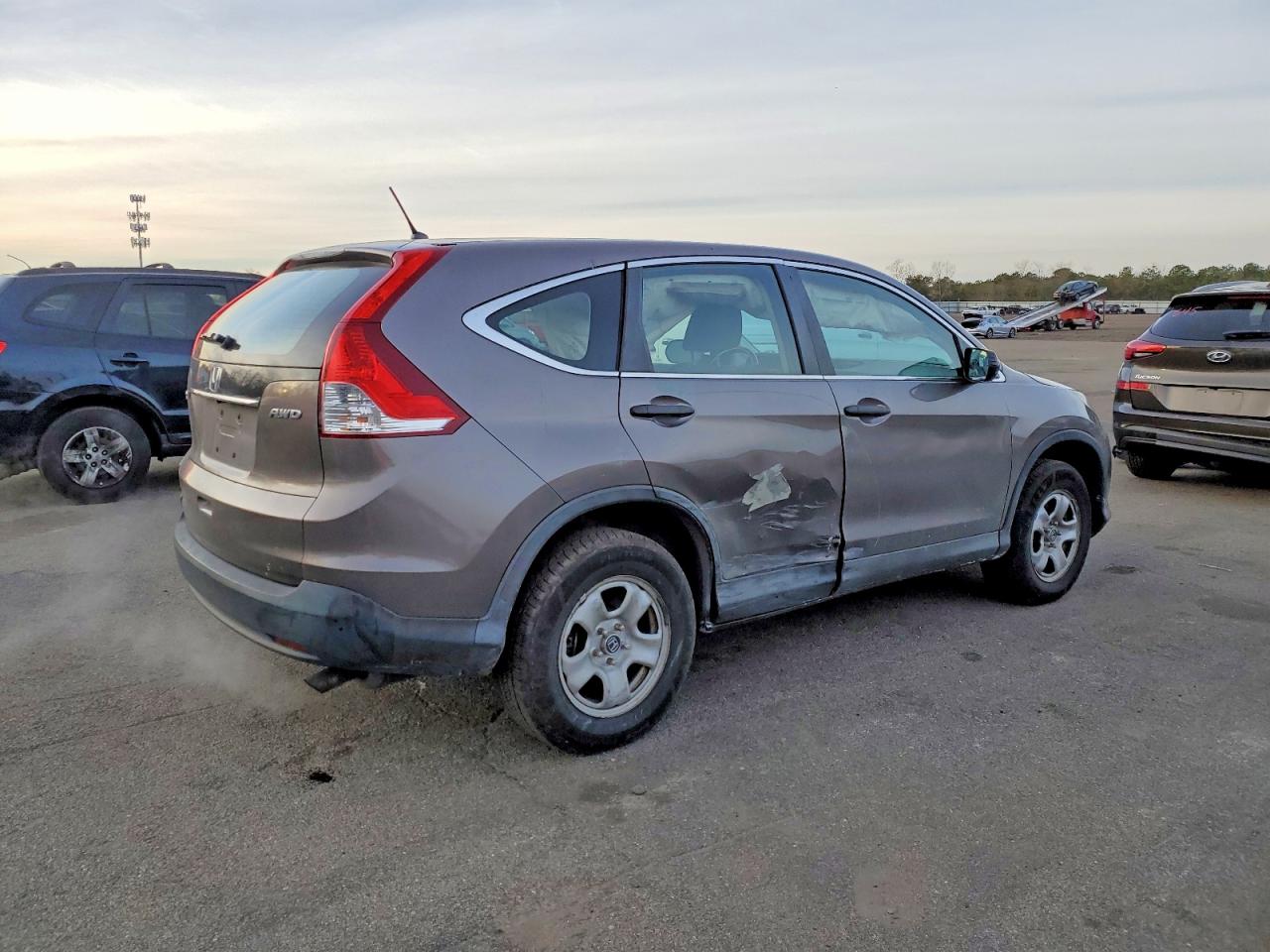 2013 HONDA CR-V LX photo 5