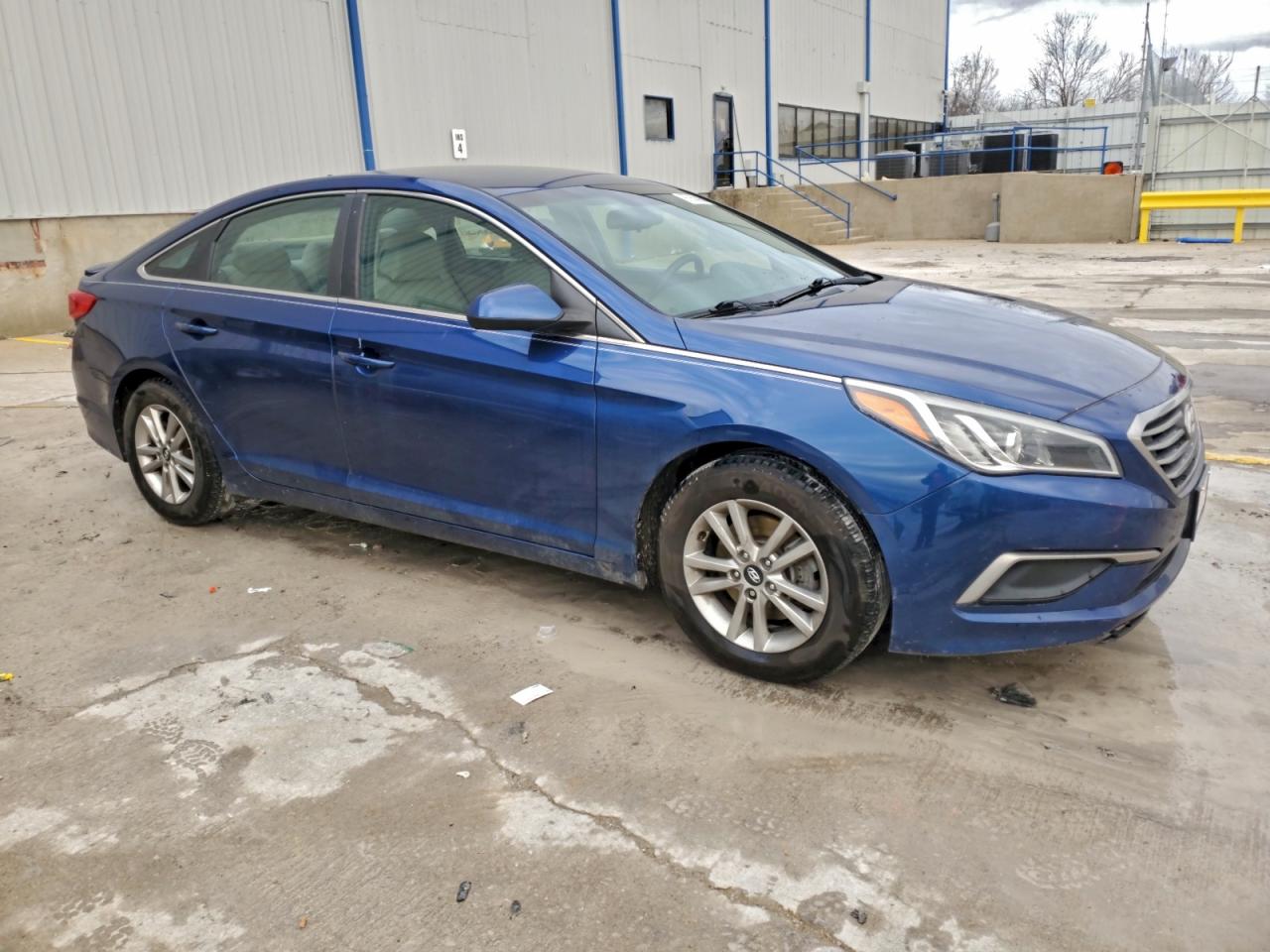 2017 HYUNDAI SONATA SE photo 4
