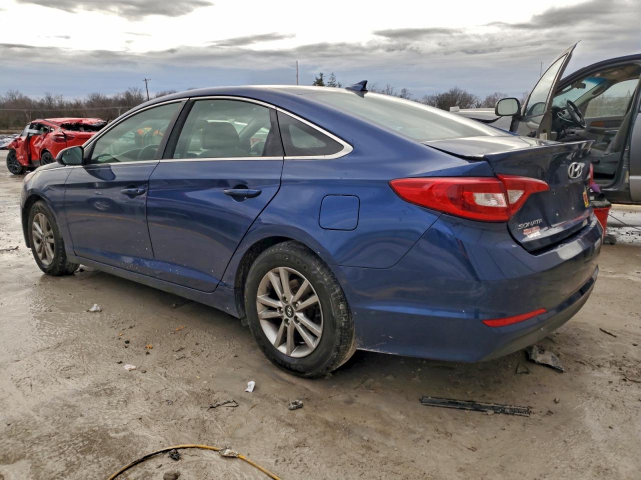 2017 HYUNDAI SONATA SE photo 2