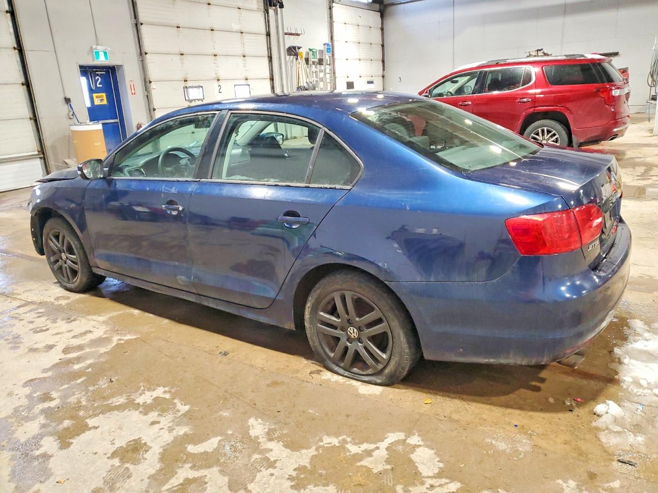 2014 VOLKSWAGEN JETTA BASE photo 2