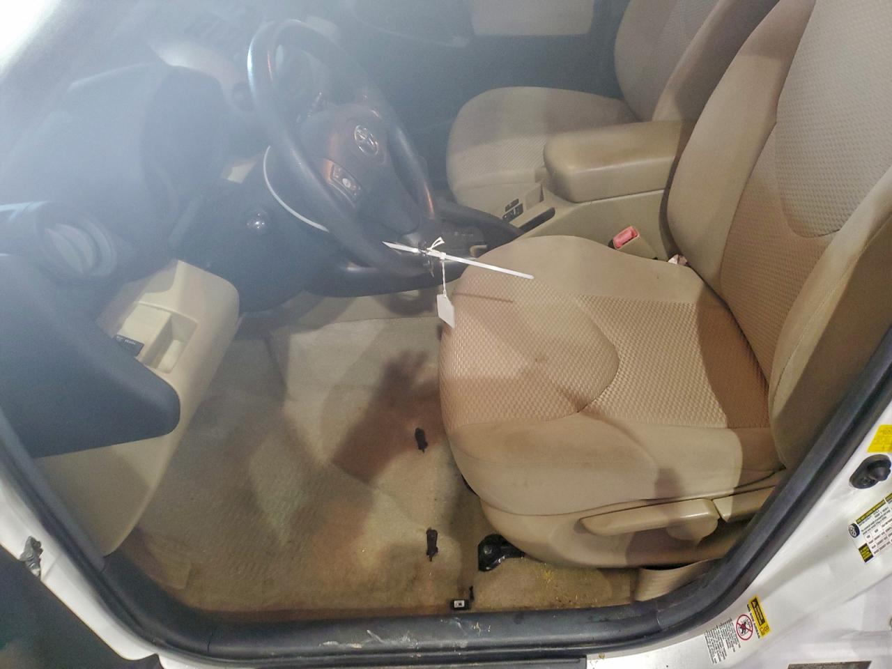 2011 TOYOTA RAV4 photo 7