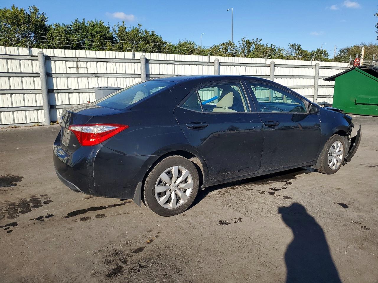 2016 TOYOTA COROLLA LE photo 5