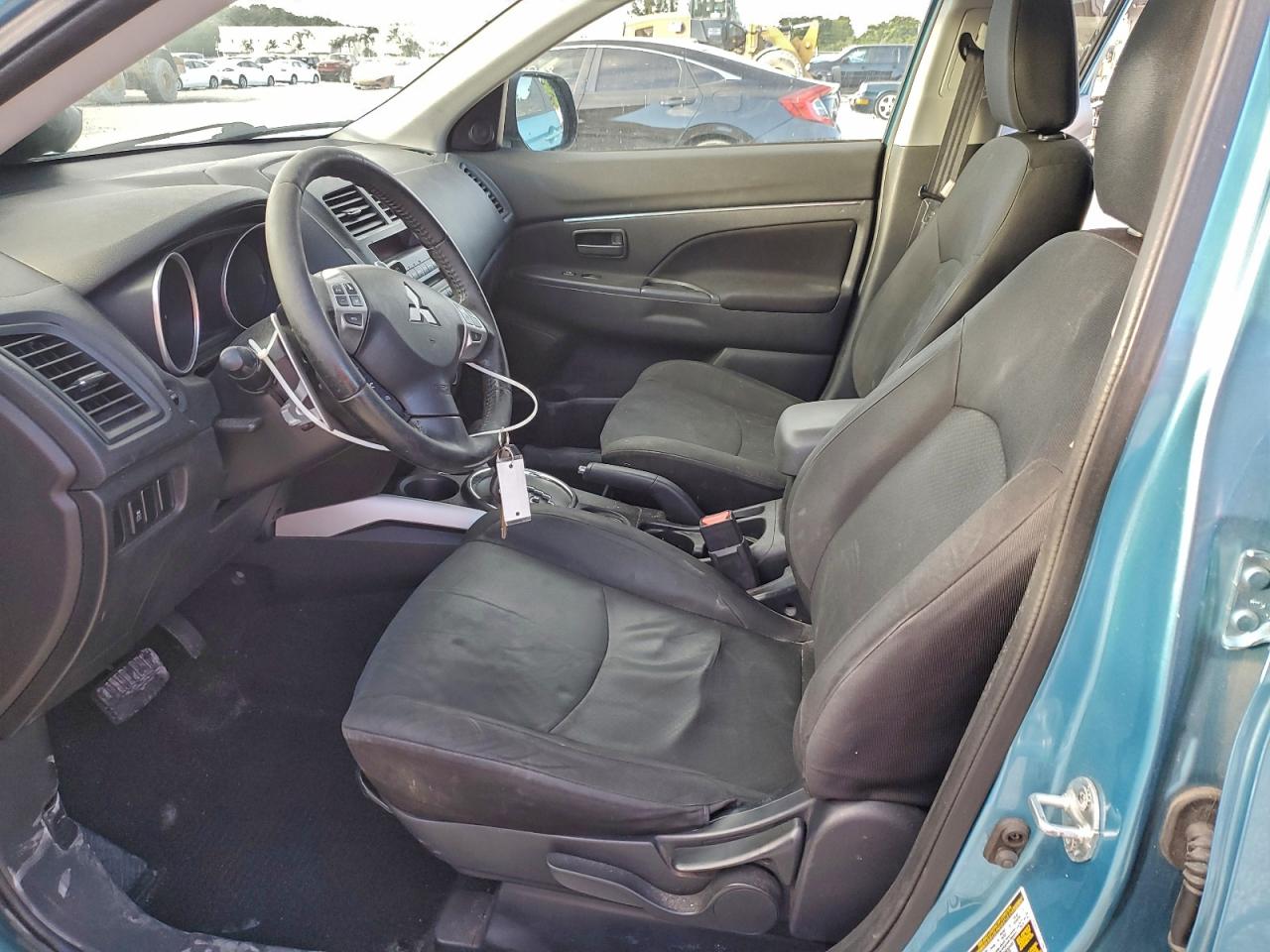 2013 MITSUBISHI OUTLANDER SPORT ES photo 19
