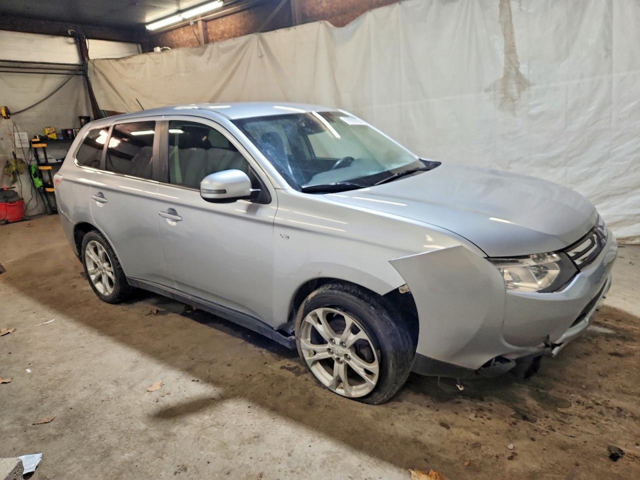 2014 MITSUBISHI OUTLANDER GT photo 4
