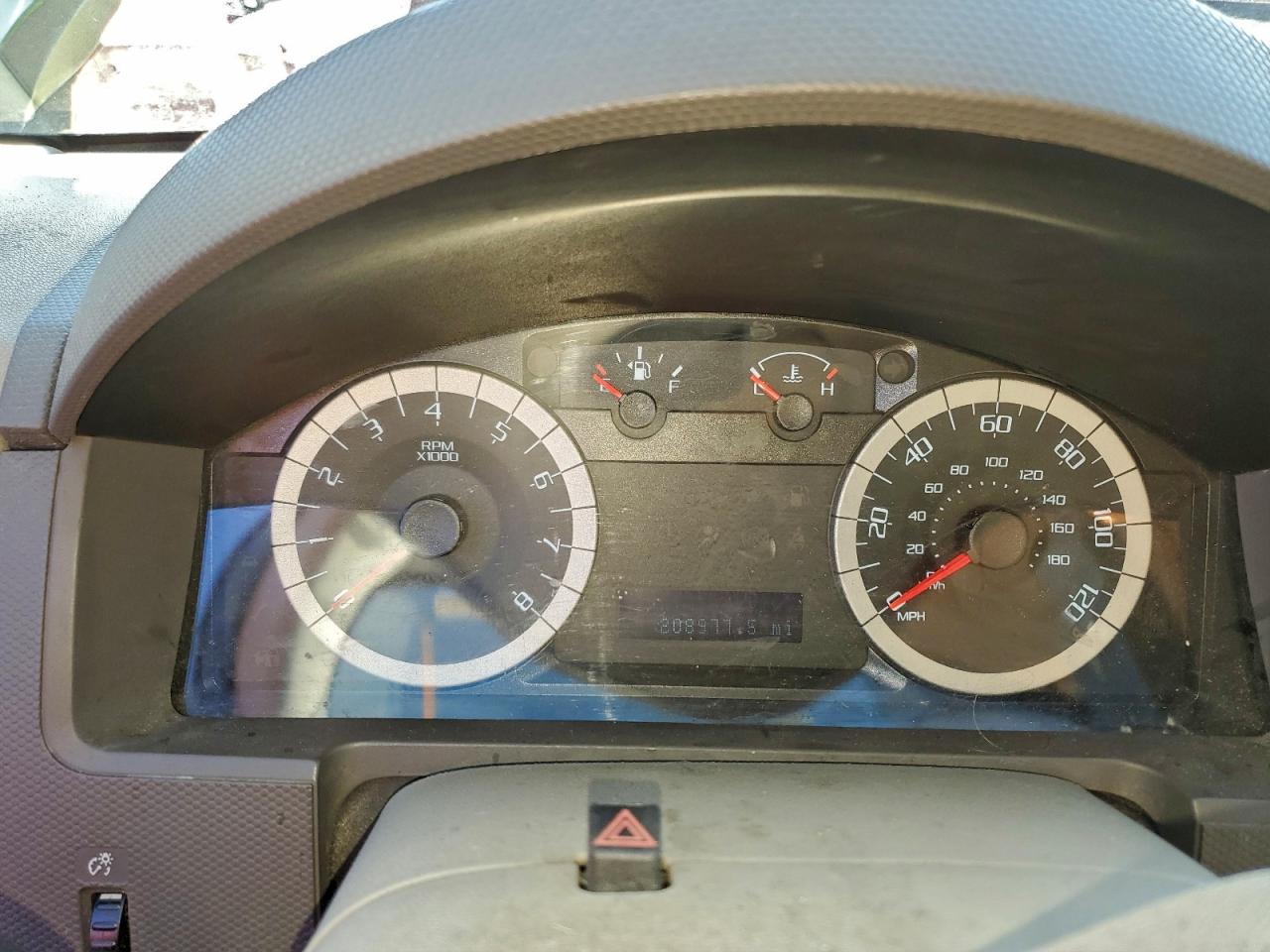 2011 FORD ESCAPE XLT photo 9