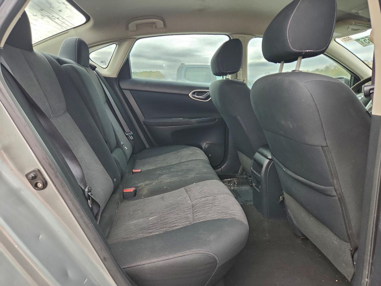 2014 NISSAN SENTRA S photo 10
