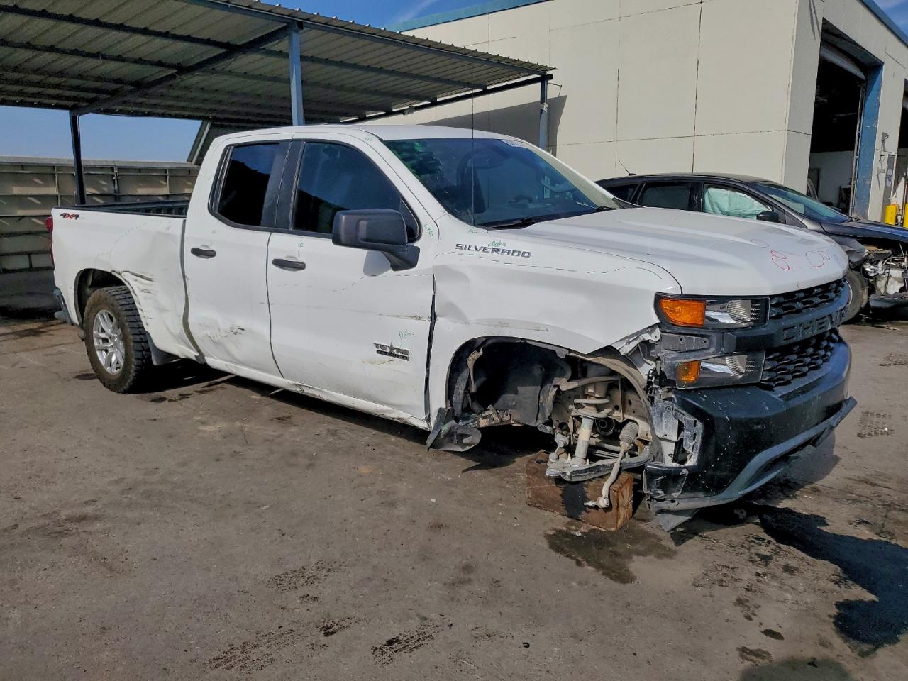 2021 CHEVROLET SILVERADO K1500 photo 4