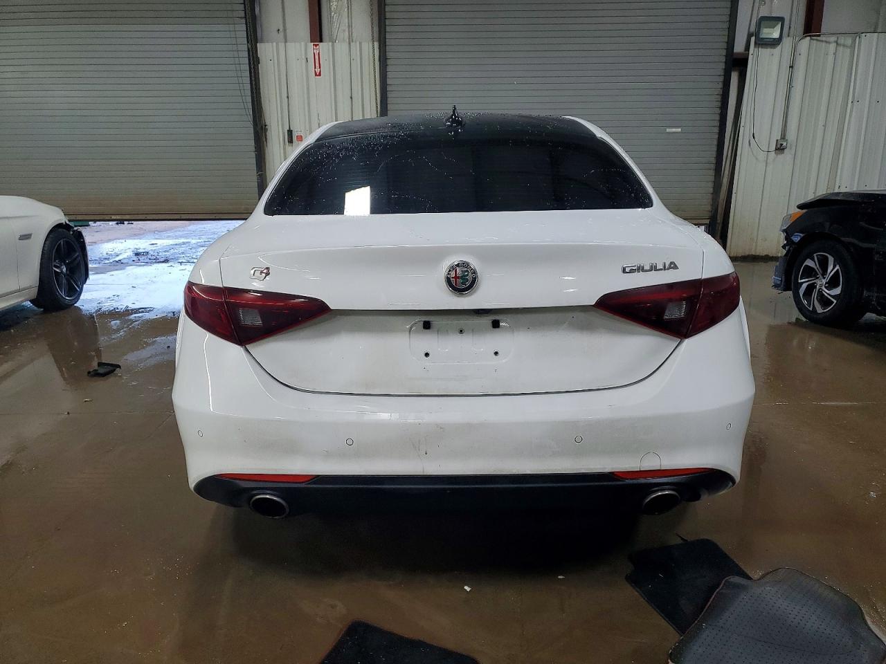 2019 ALFA ROMEO GIULIA photo 6