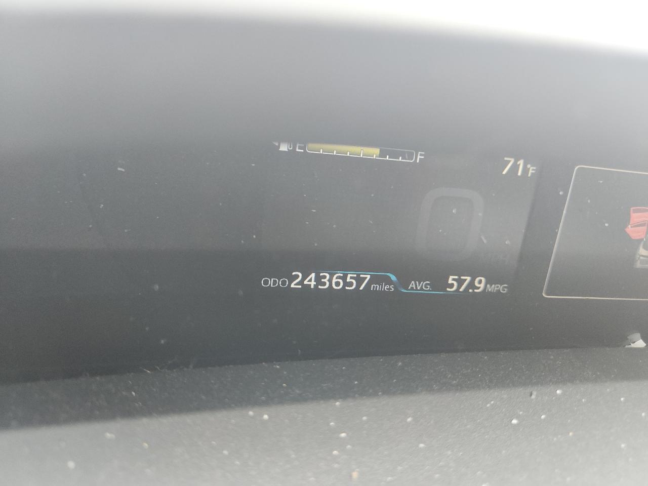 2016 TOYOTA PRIUS photo 9