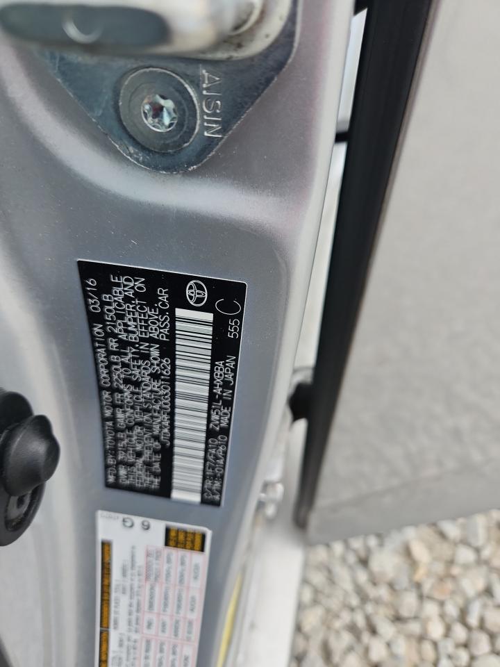 2016 TOYOTA PRIUS photo 12