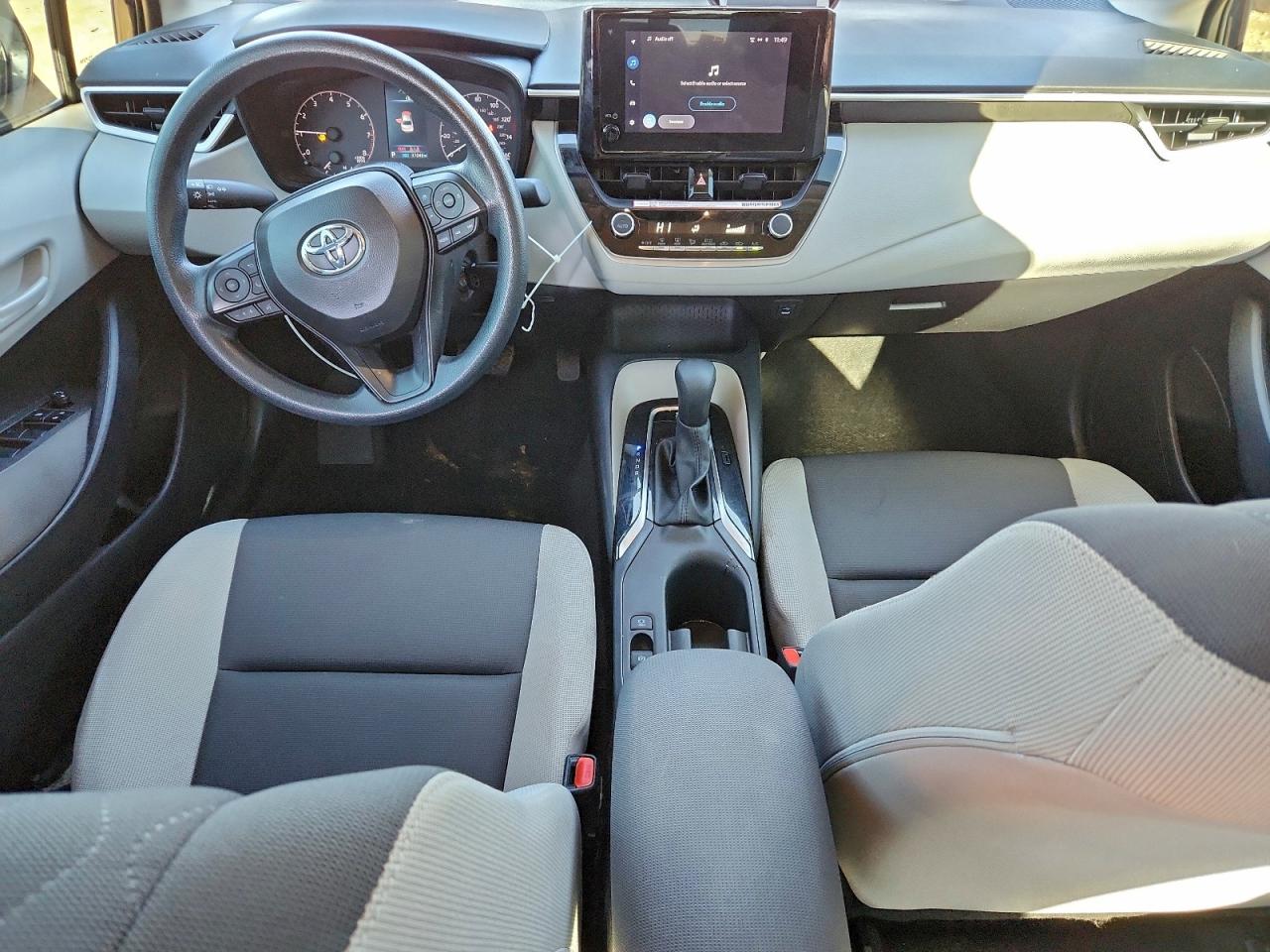 2025 TOYOTA COROLLA LE photo 15