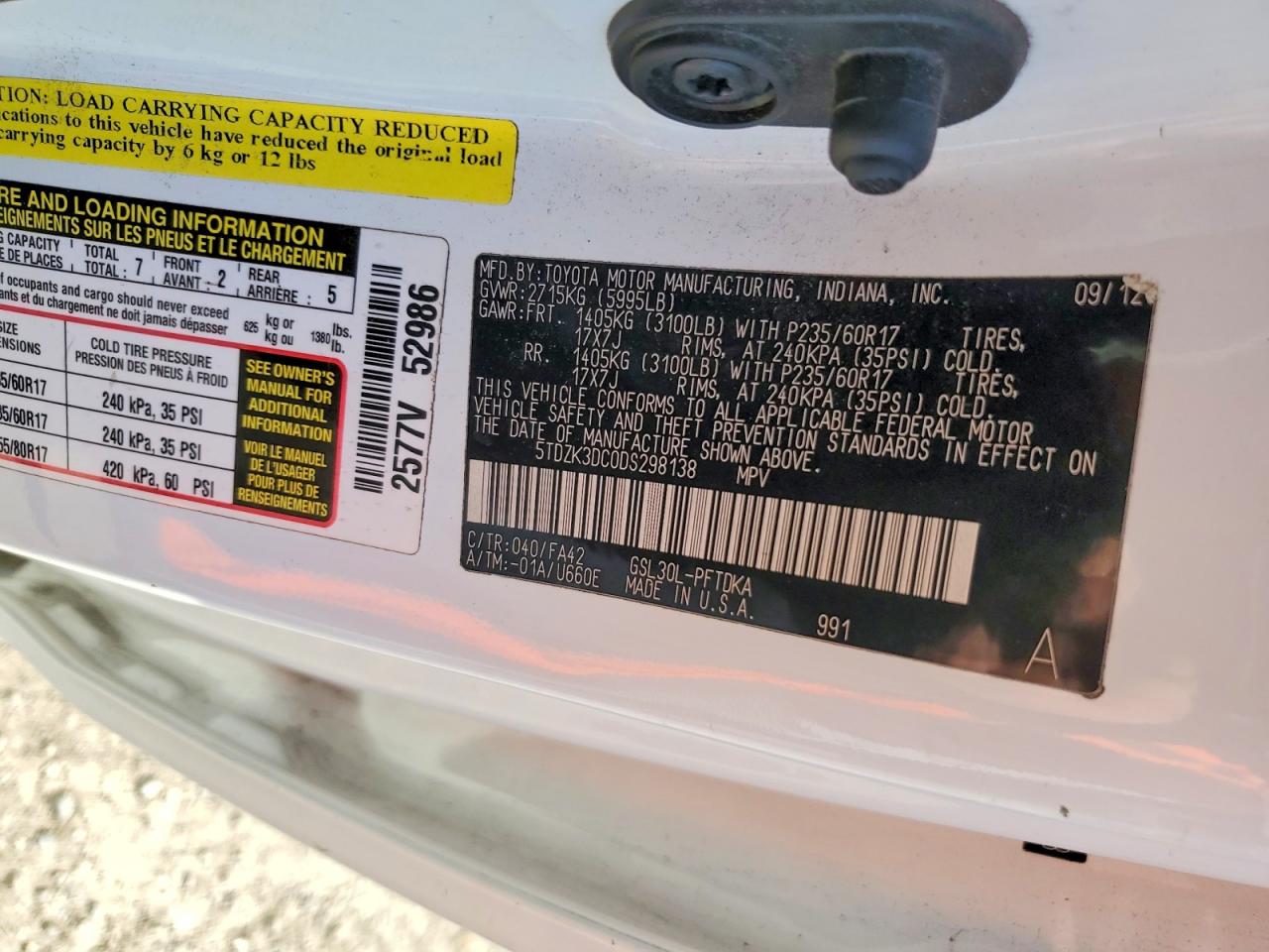 2013 TOYOTA SIENNA photo 12