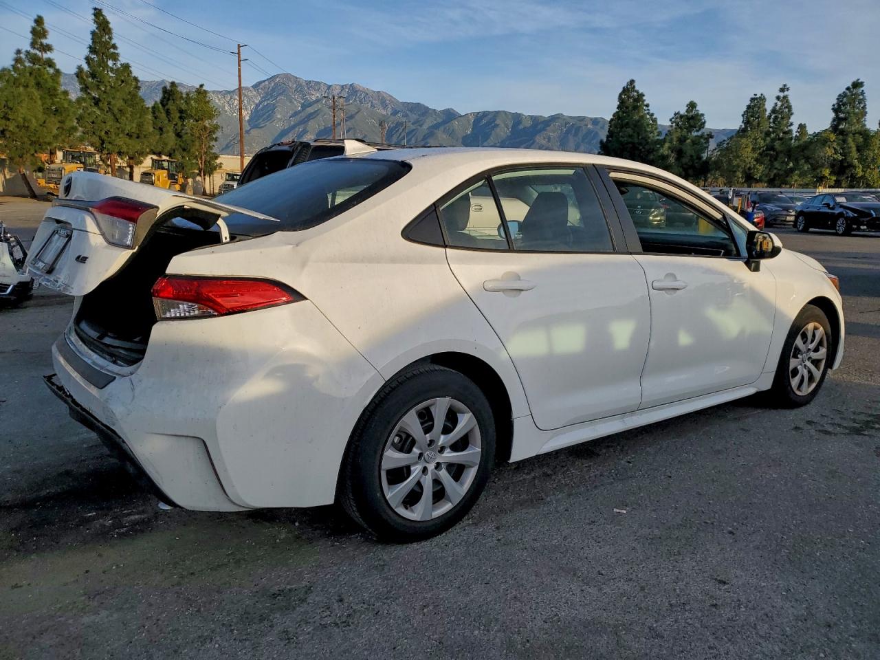 2023 TOYOTA COROLLA LE photo 7
