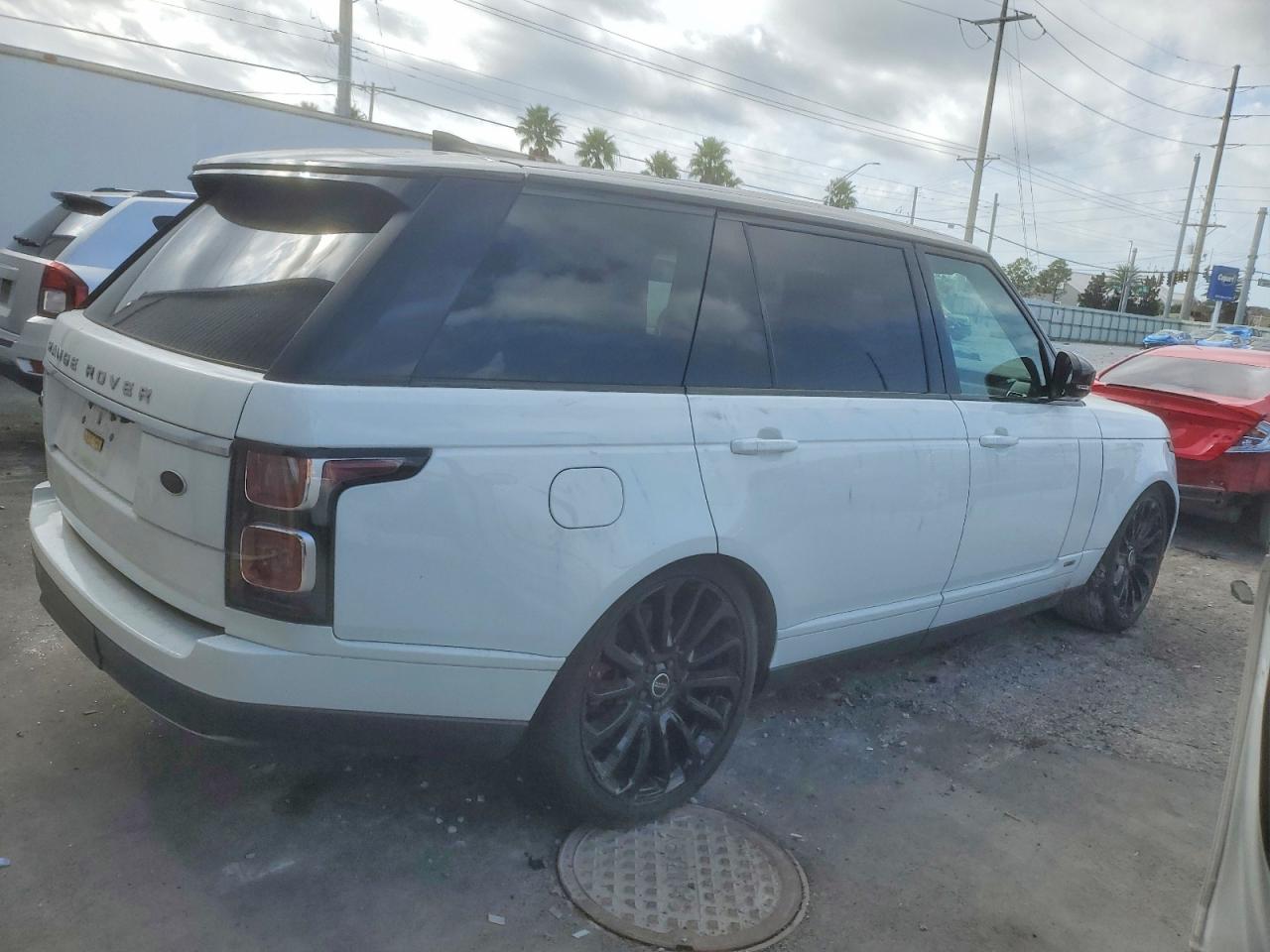 2018 LAND ROVER RANGE ROVER SUPERCHARGED photo 5