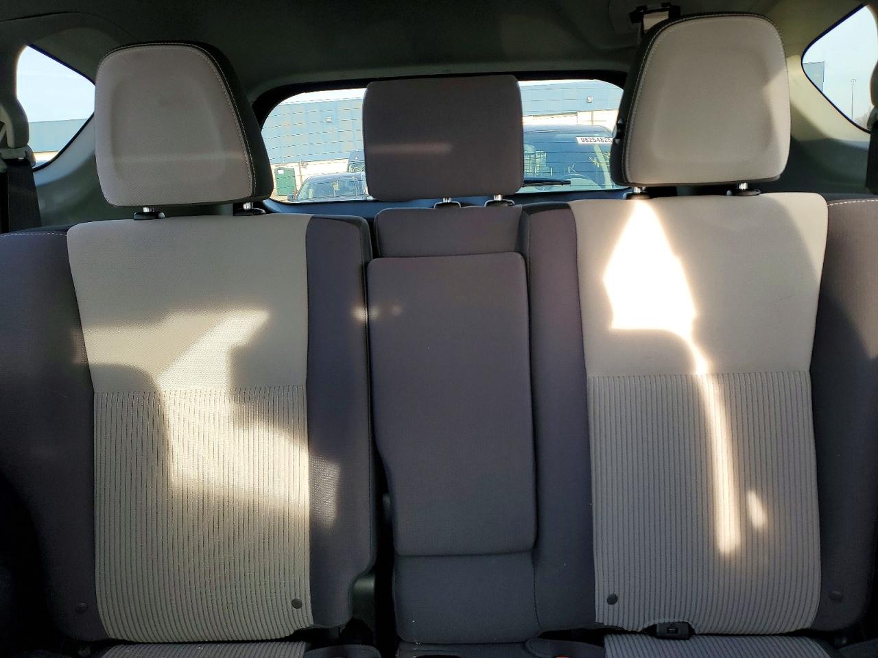 2015 TOYOTA RAV4 XLE photo 10