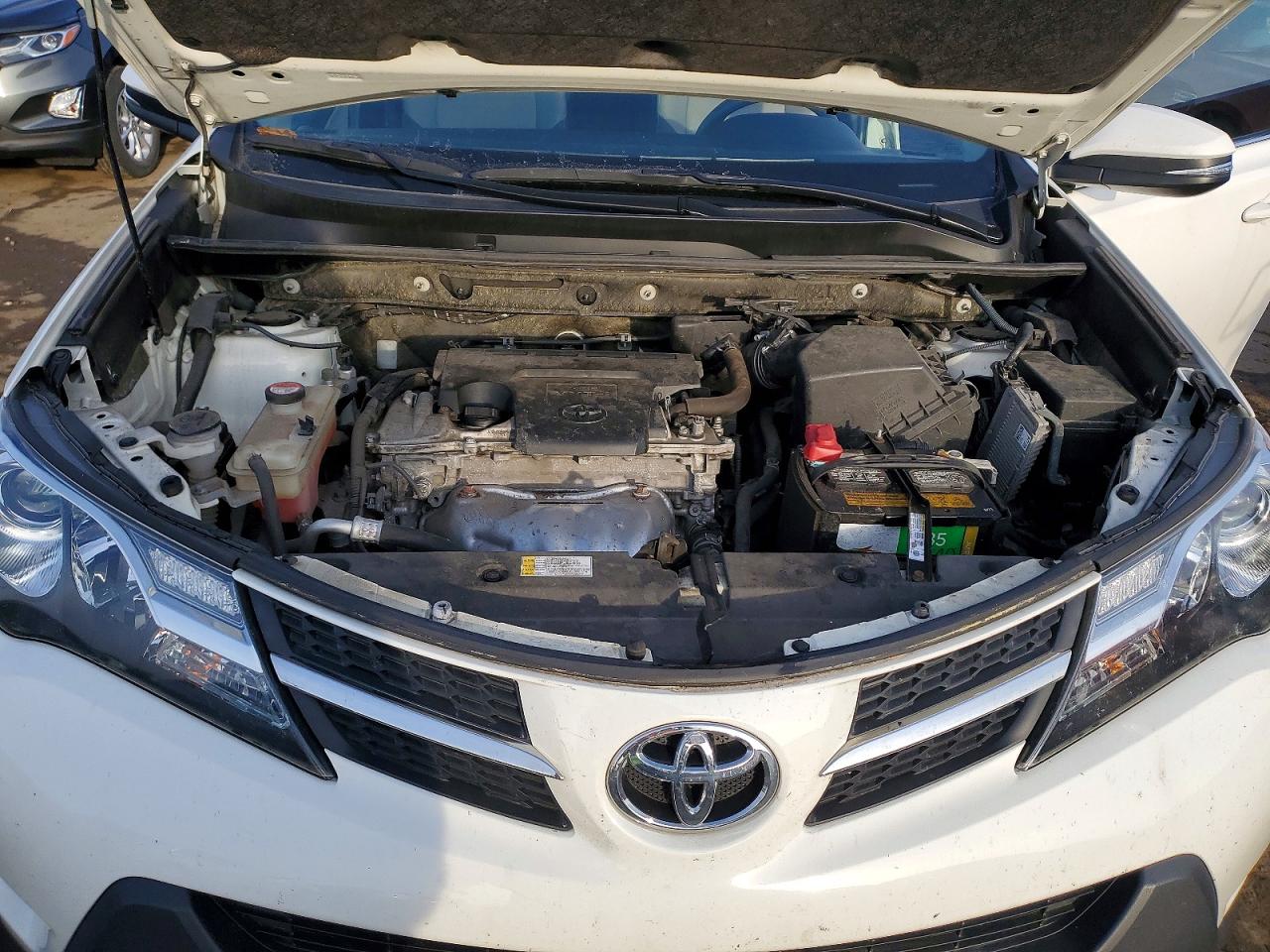 2015 TOYOTA RAV4 XLE photo 12