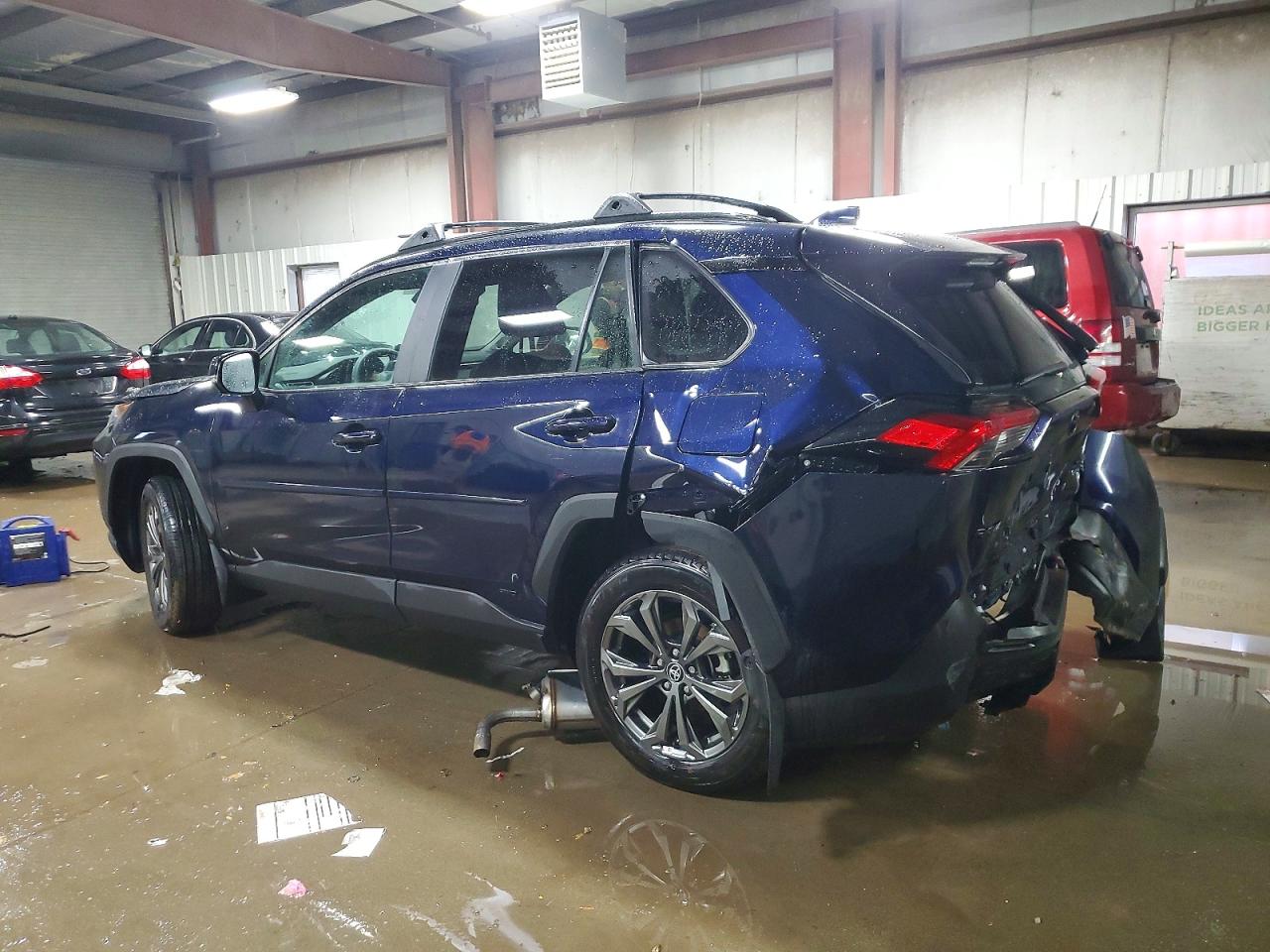 2025 TOYOTA RAV4 XLE PREMIUM photo 3