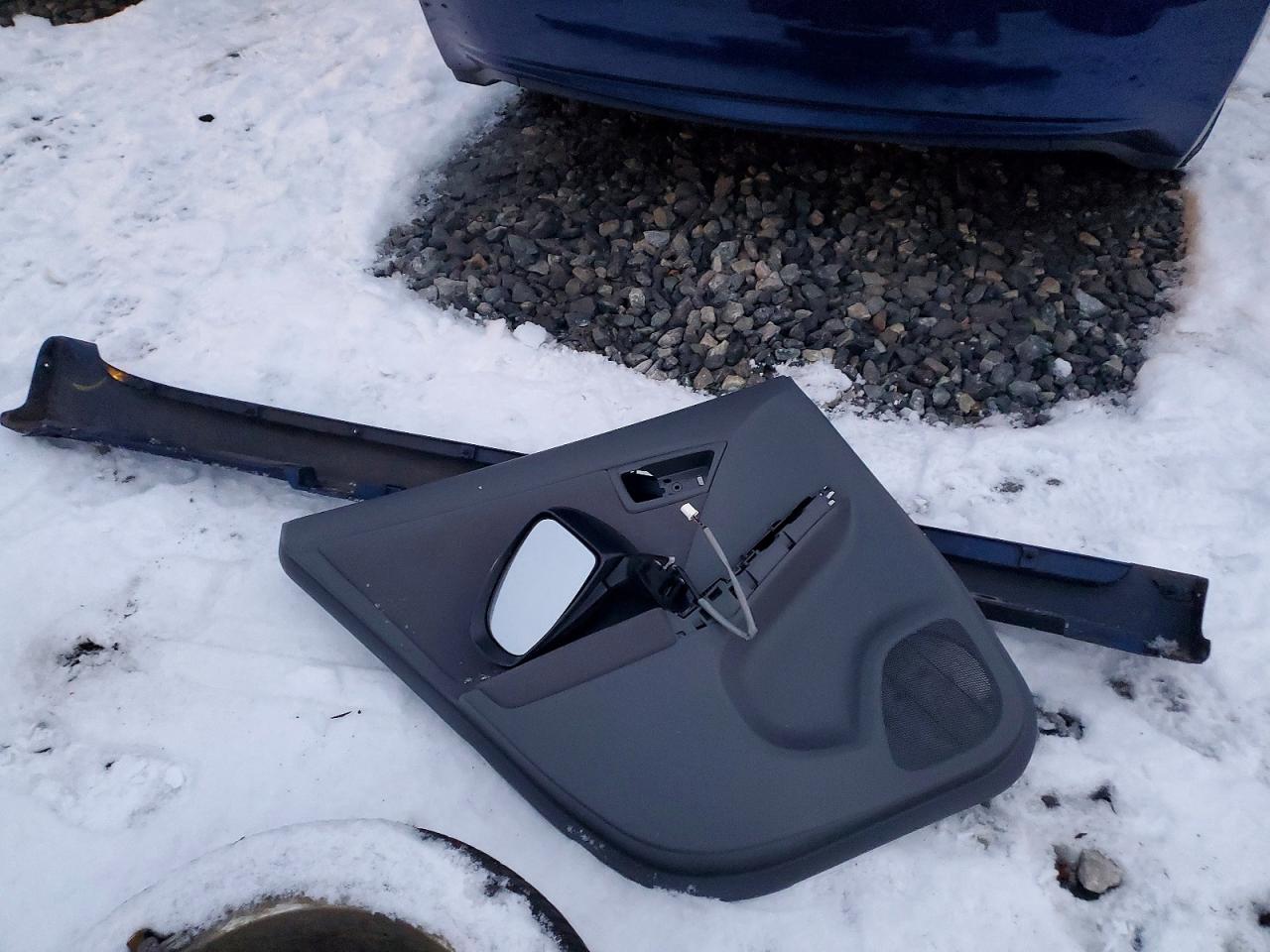 2011 TOYOTA PRIUS TWO photo 34