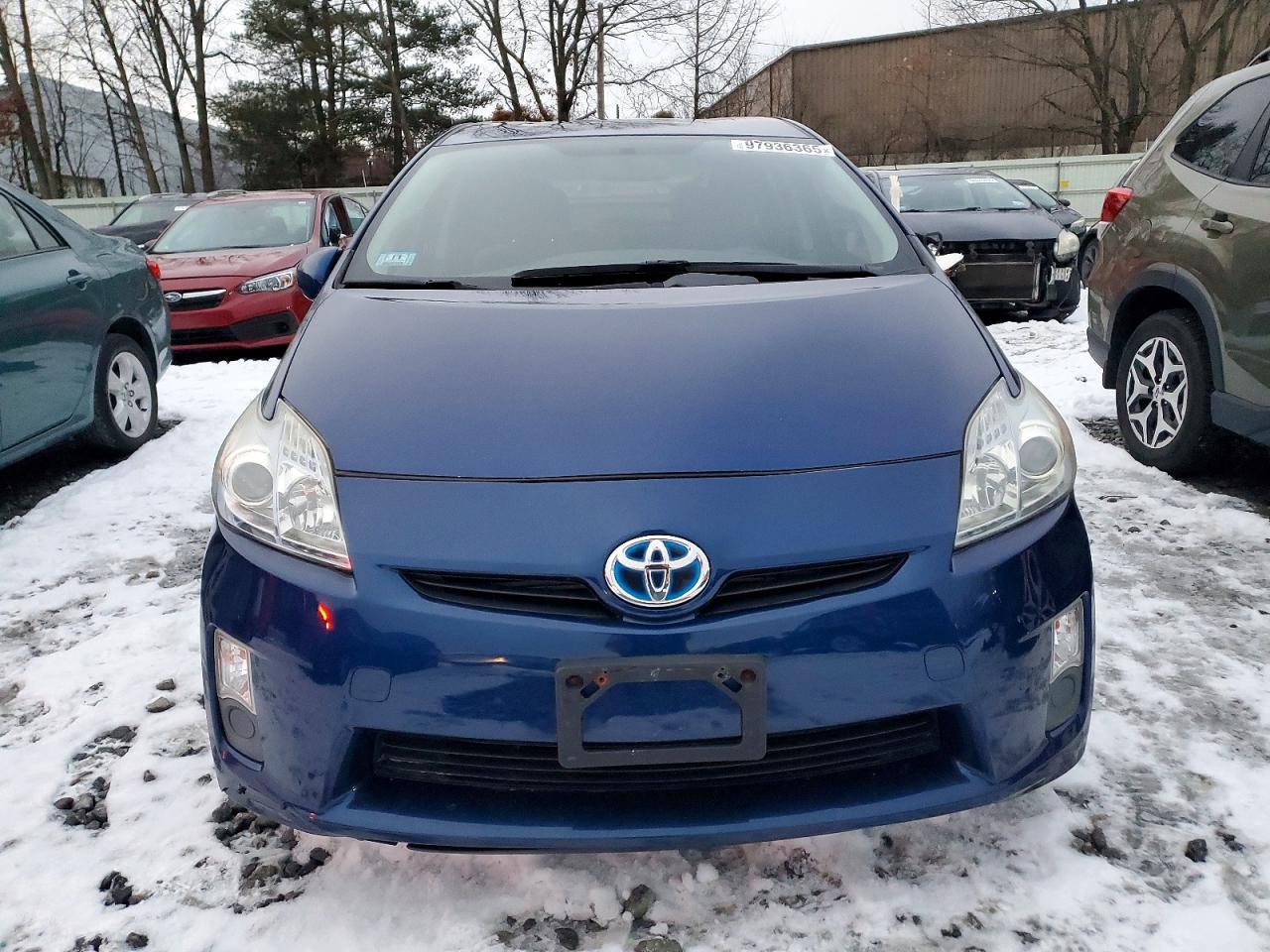 2011 TOYOTA PRIUS TWO photo 13