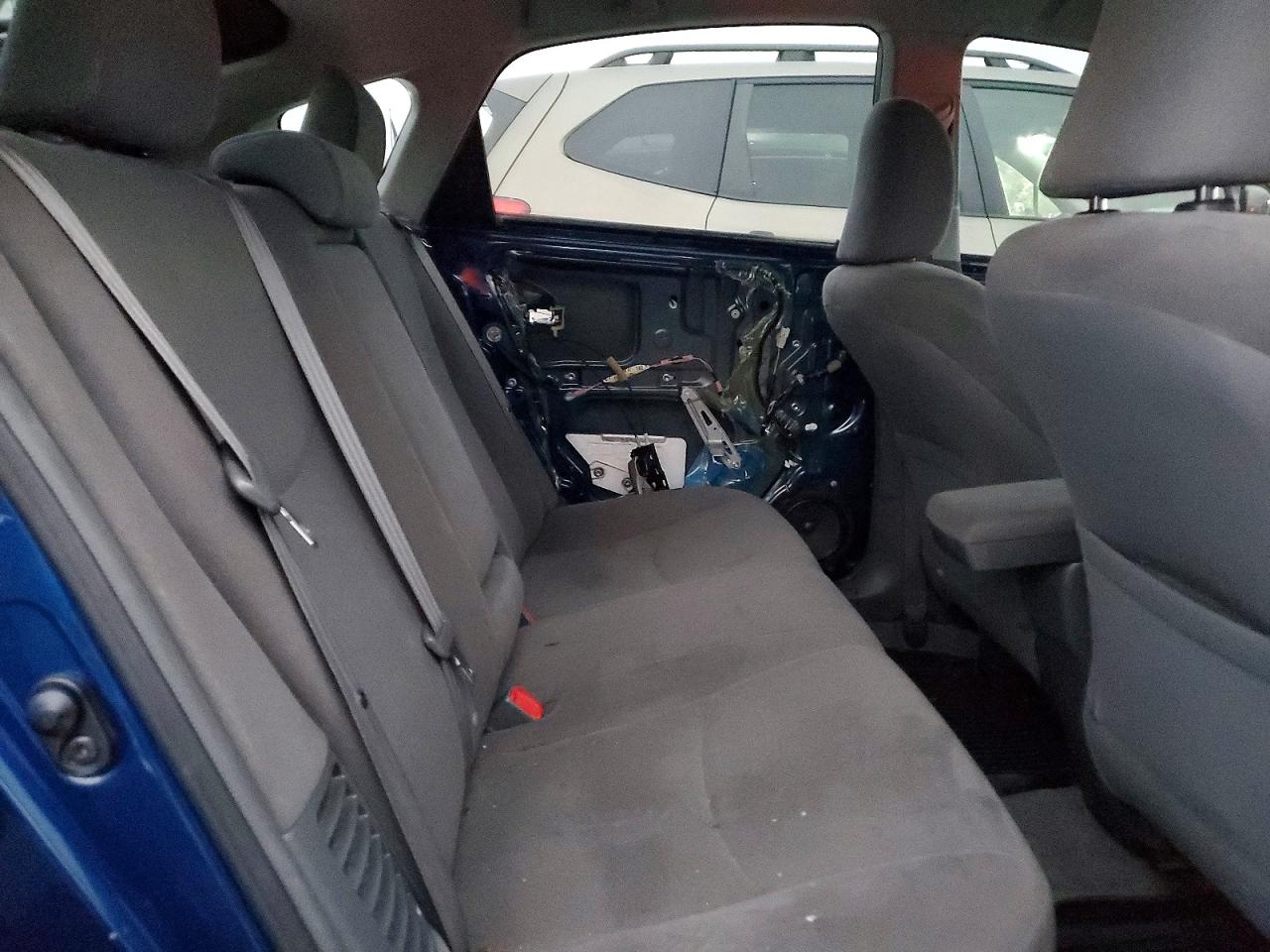 2011 TOYOTA PRIUS TWO photo 28
