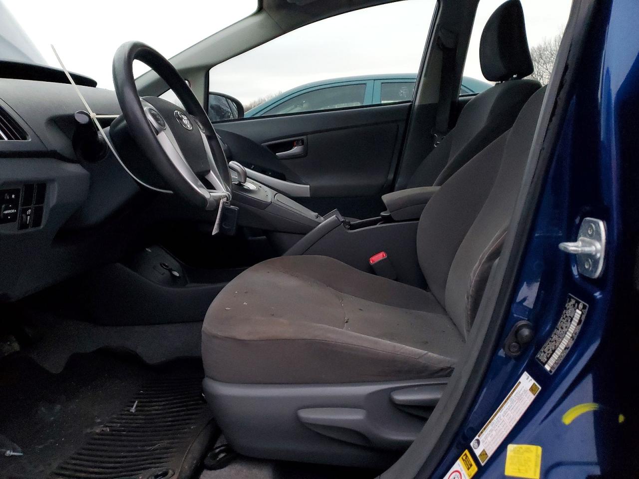 2011 TOYOTA PRIUS TWO photo 19