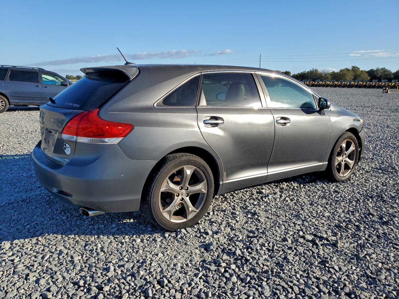 2009 TOYOTA VENZA photo 3