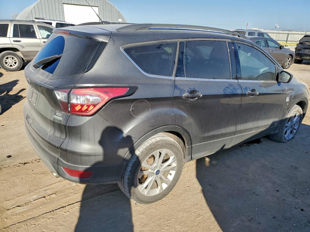 2017 FORD ESCAPE SE photo 5