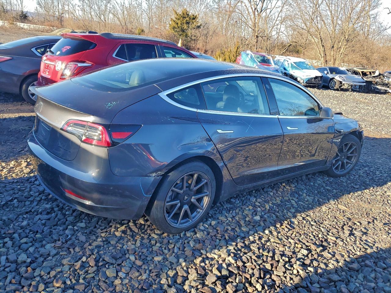 2019 TESLA MODEL 3 photo 5