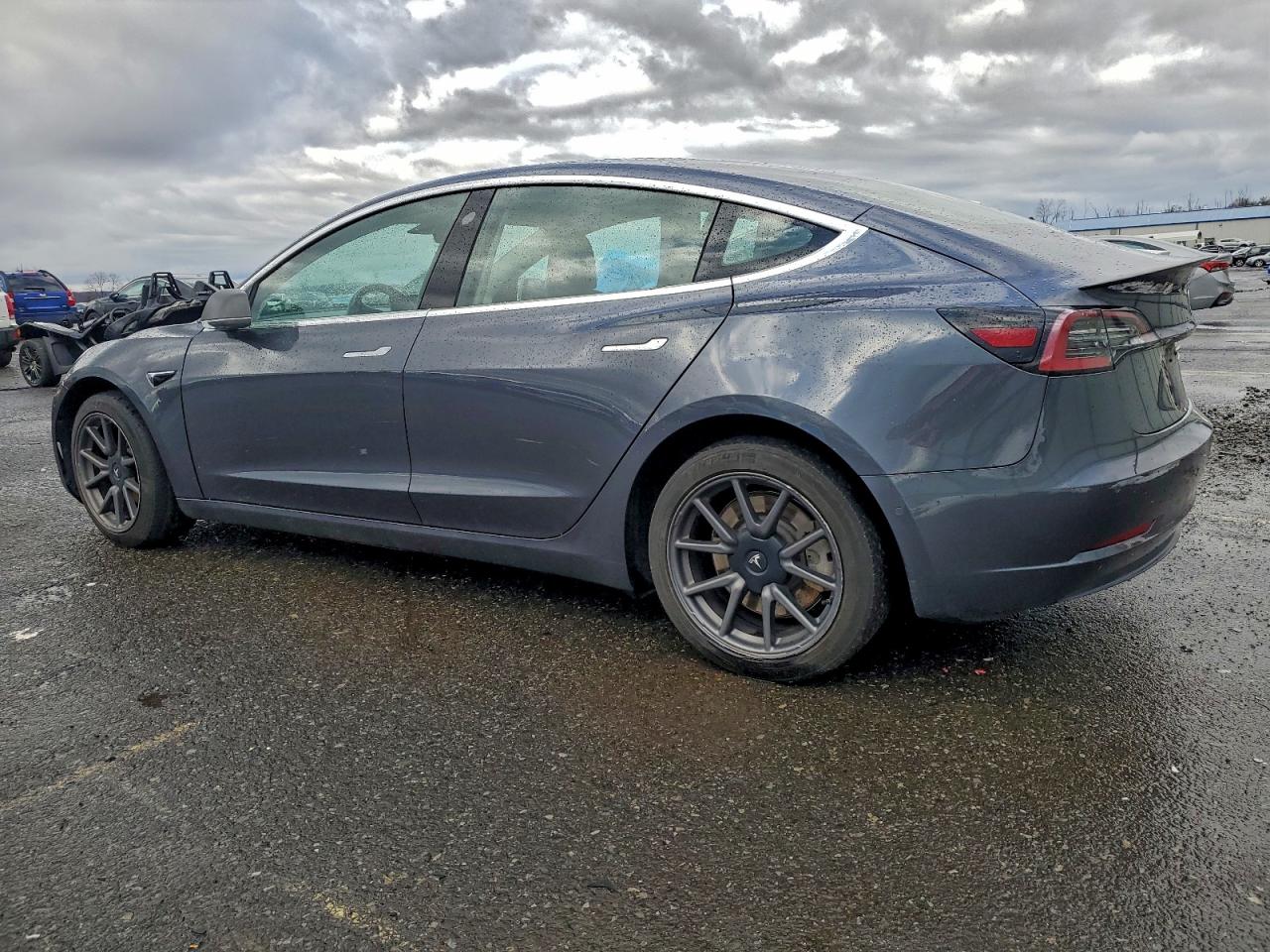 2019 TESLA MODEL 3 photo 3