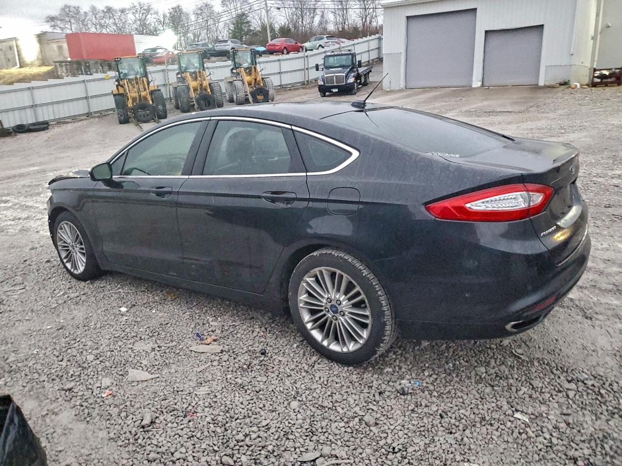 2013 FORD FUSION SE photo 2