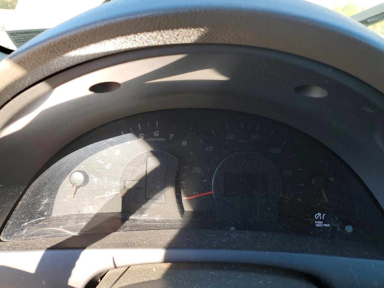 2011 TOYOTA CAMRY BASE photo 17