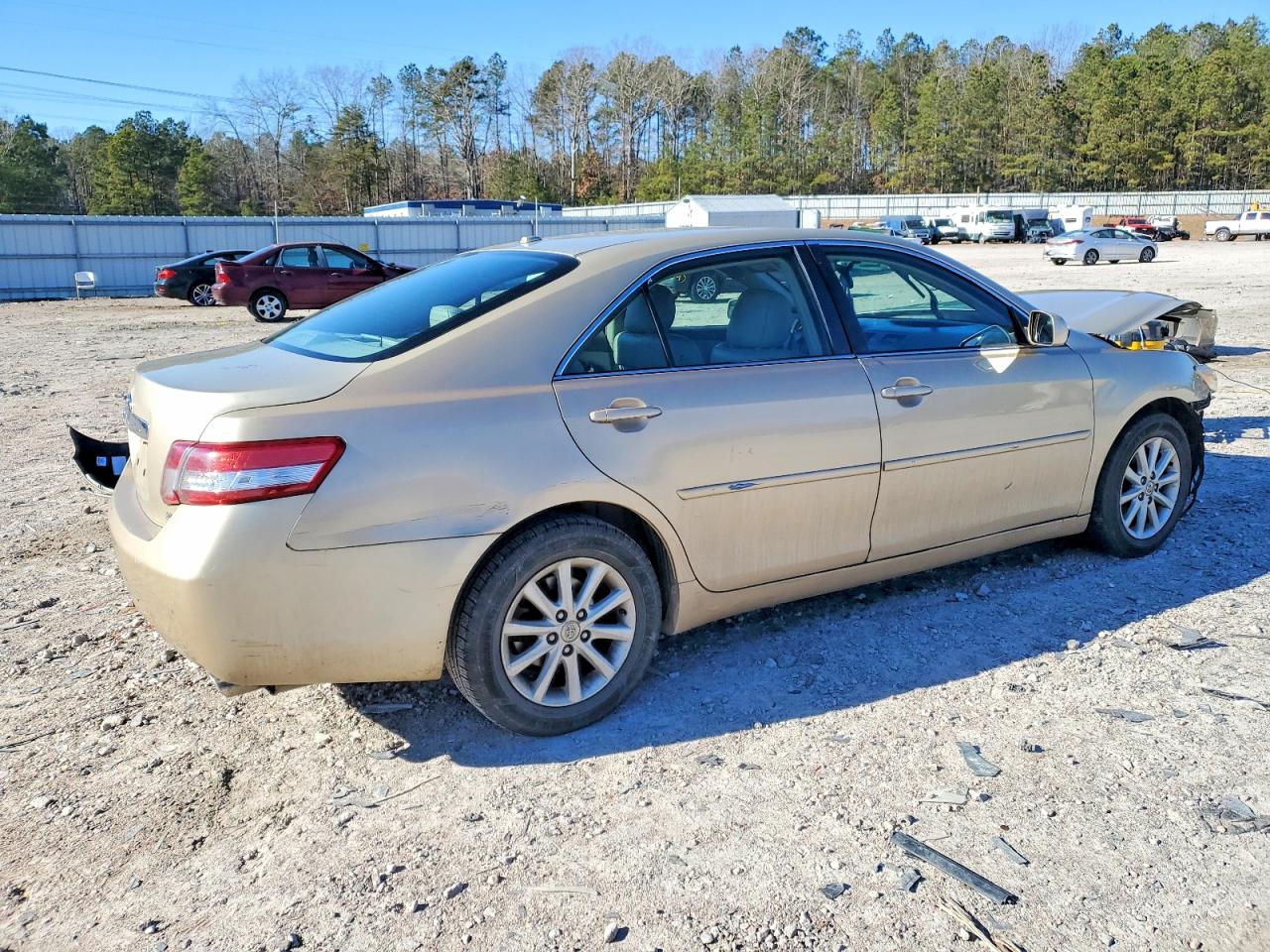 2011 TOYOTA CAMRY BASE photo 5