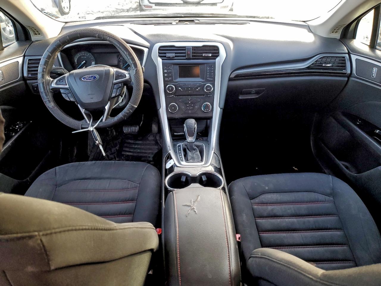 2015 FORD FUSION SE photo 8