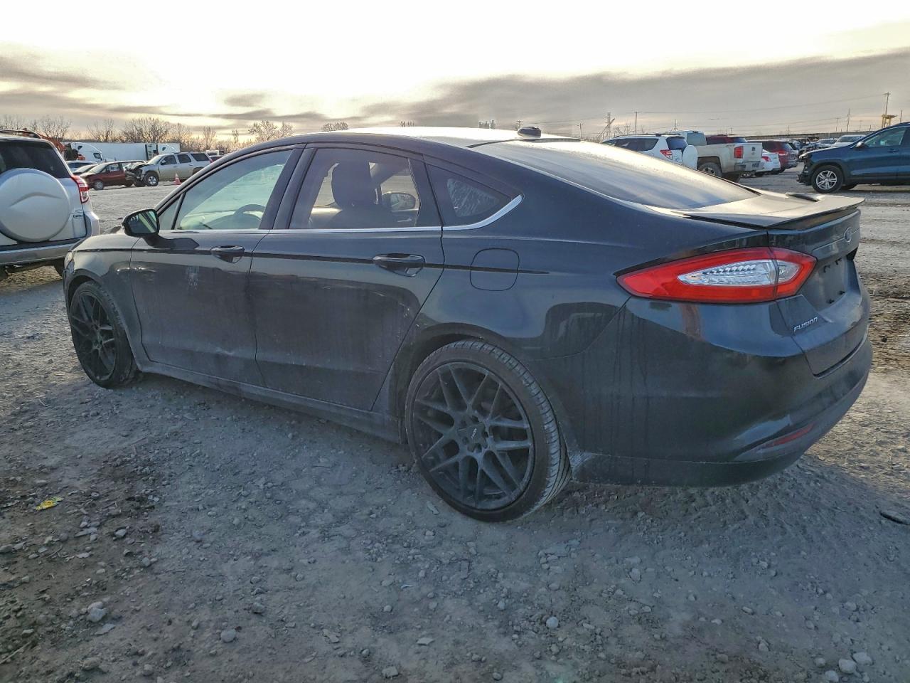 2015 FORD FUSION SE photo 2