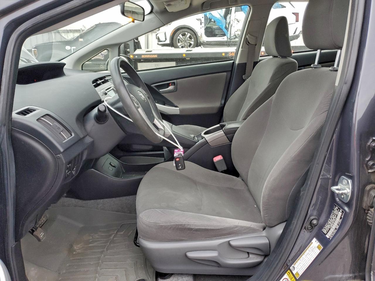 2013 TOYOTA PRIUS photo 19