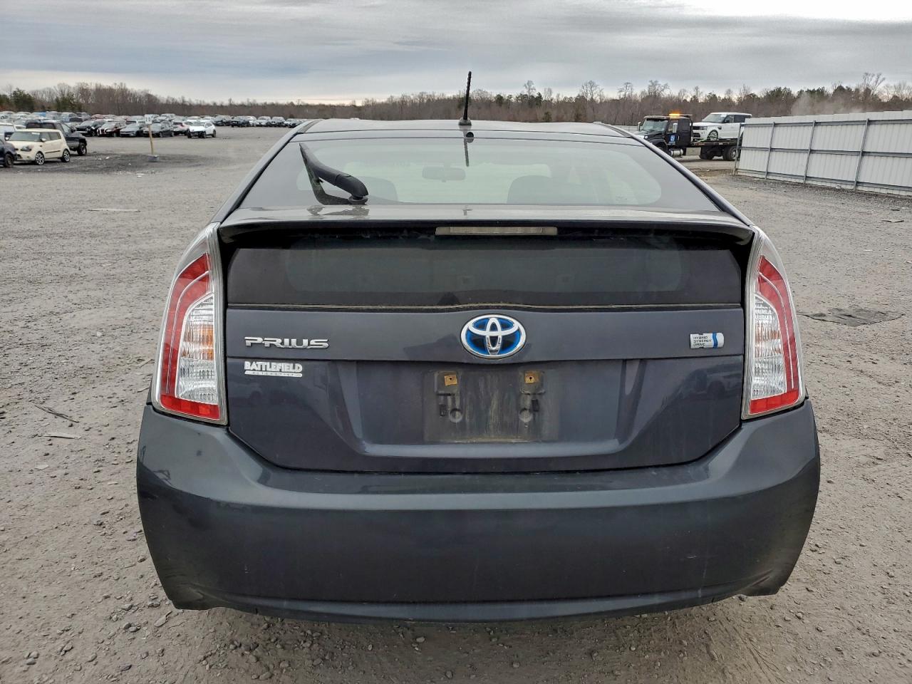 2013 TOYOTA PRIUS photo 16